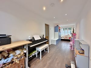 Photo 10- click for photo gallery